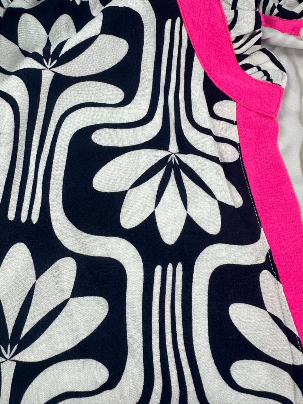 NWT Geometric Floral Dress – Navy/White & Pink Trim – Size 2X Plus Resort Wear - Picture 10 of 12
